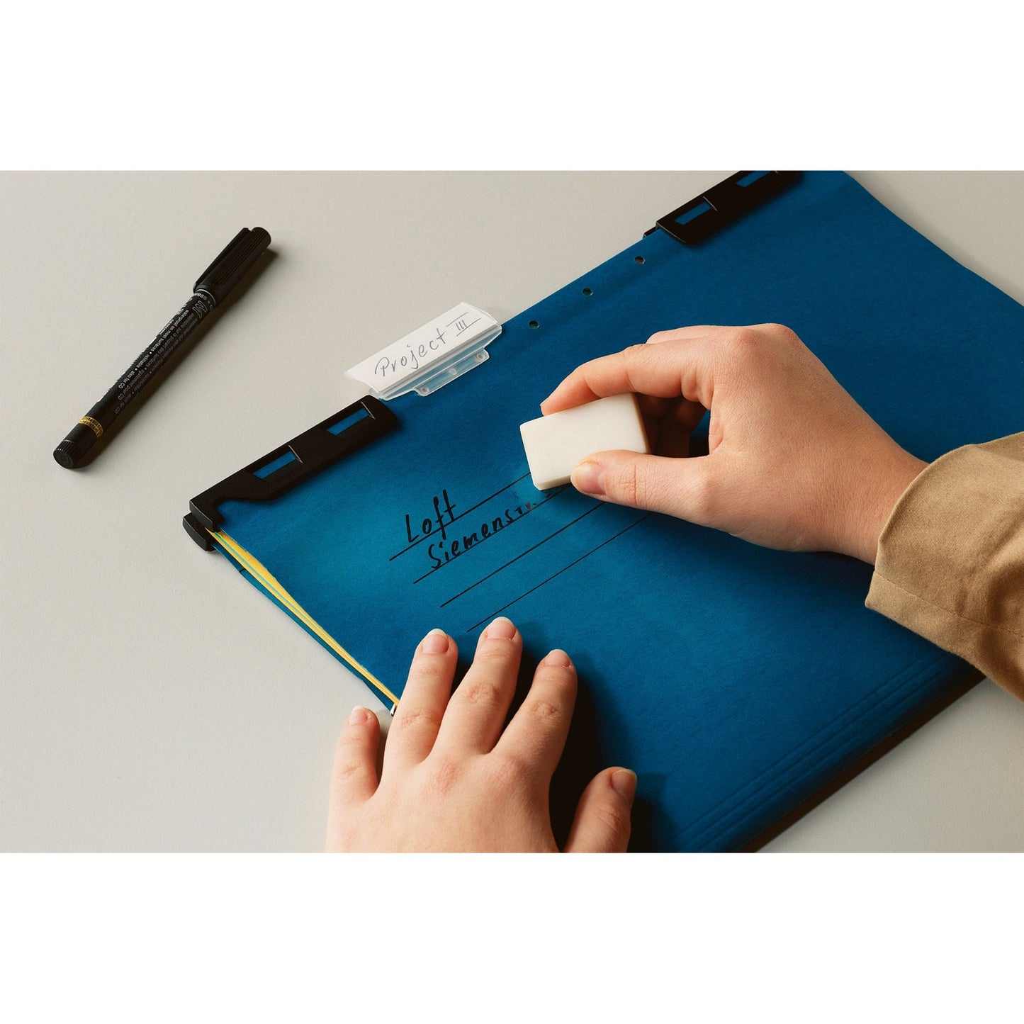 Leitz Hängemappe Alpha Divide it Up DIN A4 320g/m² Manilakarton, laminiert blau