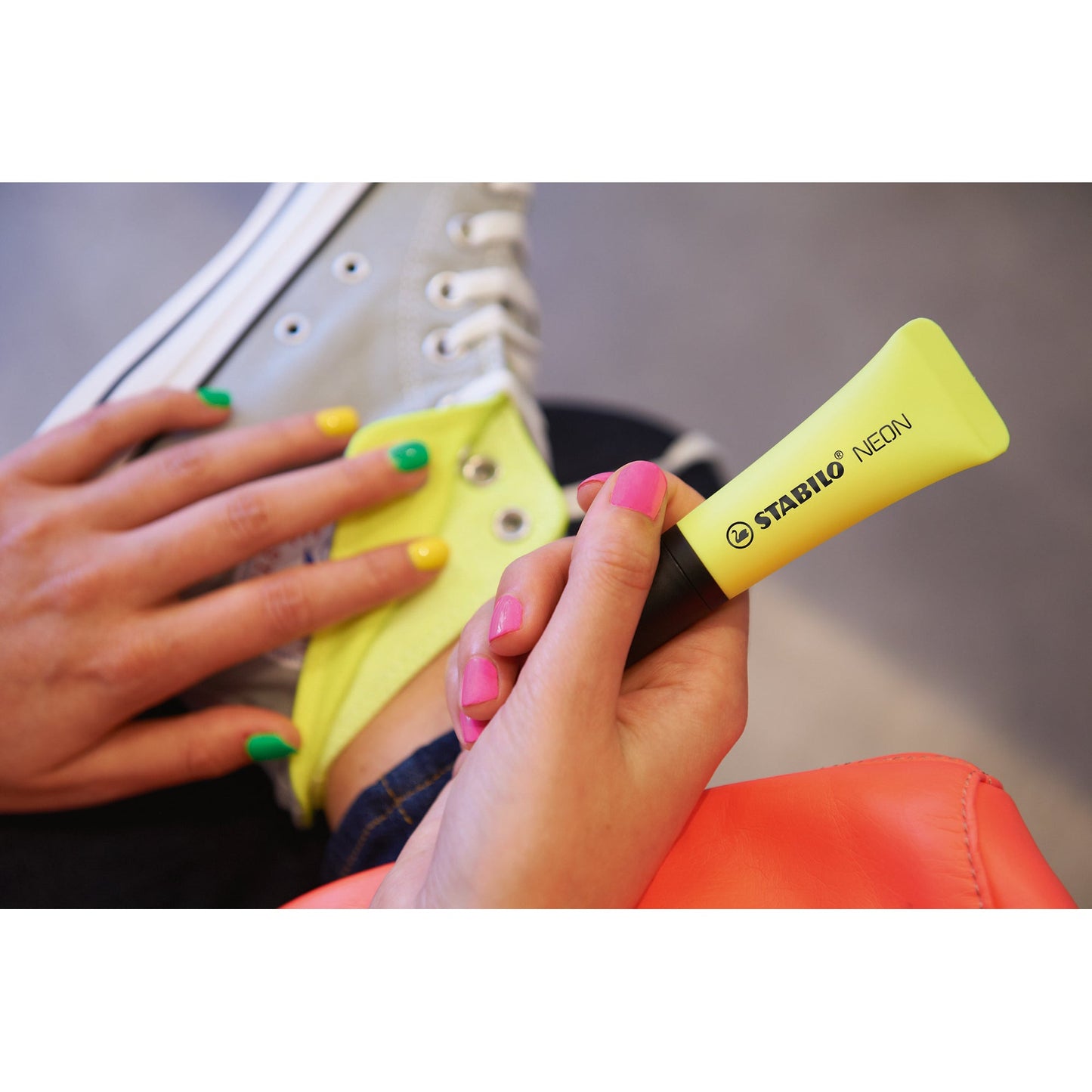 STABILO® Textmarker NEON 2-5mm farbig sortiert Keilspitze 4 St./Pack.
