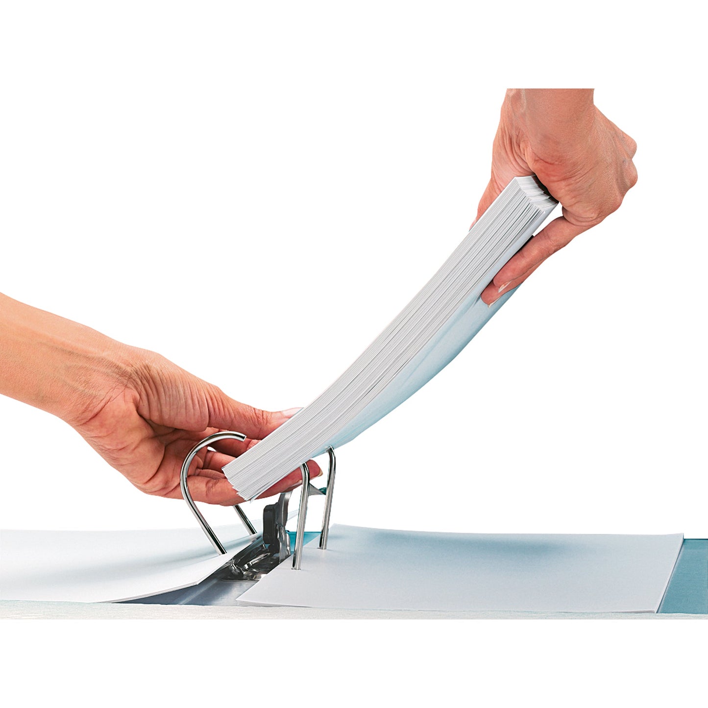 Leitz Ordner WOW 52mm DIN A4 Rückenschild: geklebt mit Schlitzen Werkstoff: Graupappe Material außen: Papier, laminiert Material innen: Papier, laminiert schwarz