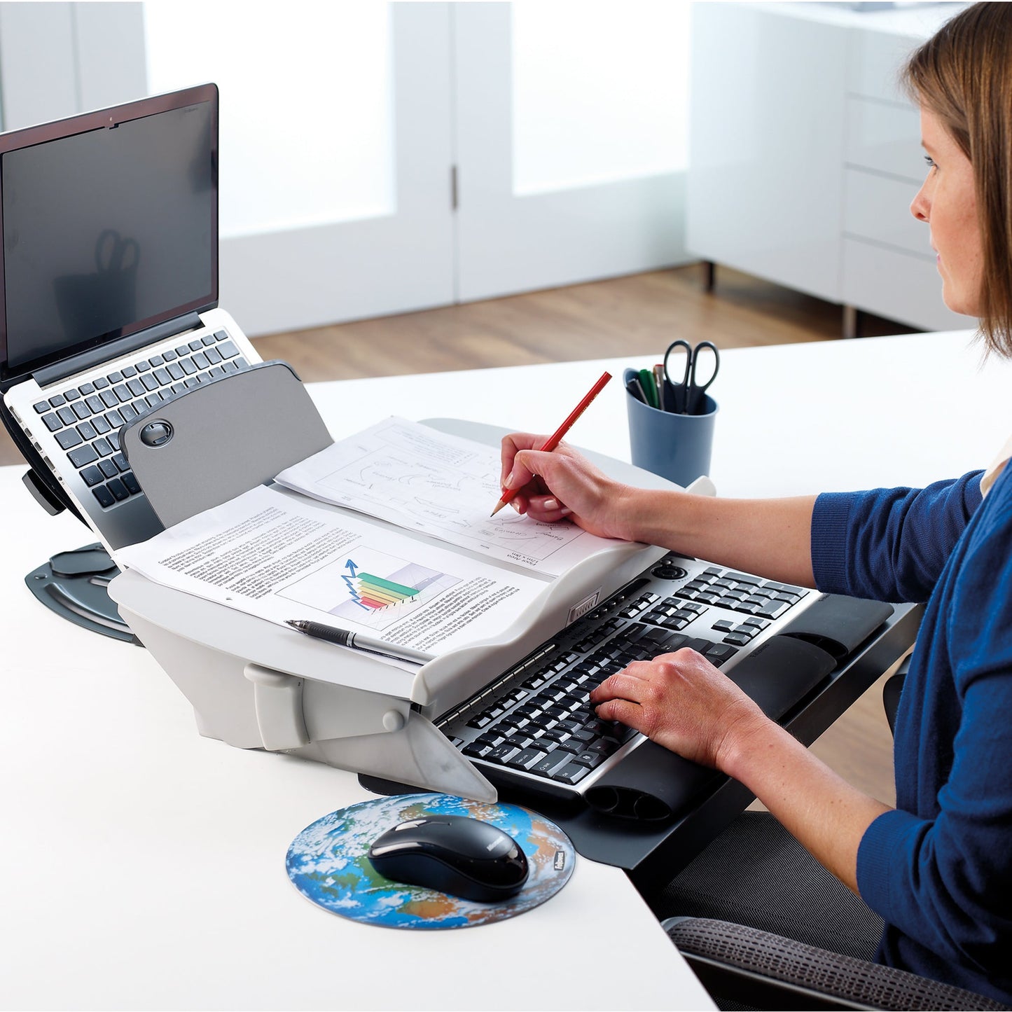 Fellowes® Konzepthalter Easy GlideT DIN A3 mit Neigungsverstellung ohne verstellbaren Zeilenzeiger ABS Kunststoff/Stahl schwarz/grau