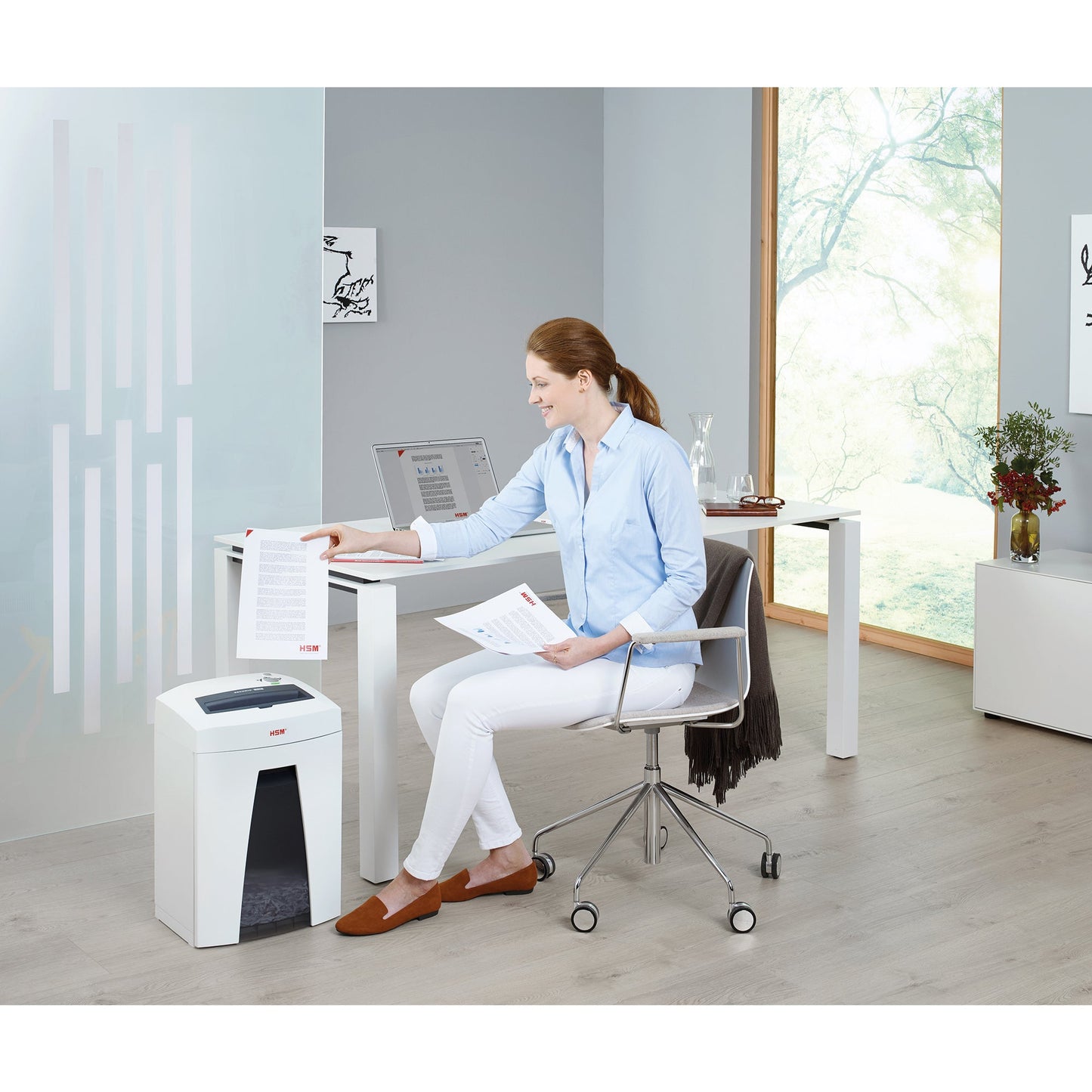 HSM® Aktenvernichter SECURIO C18 P-5 Papier, Heftklammern, Büroklammern, Kreditkarten Partikelschnitt 9 Bl. weiß