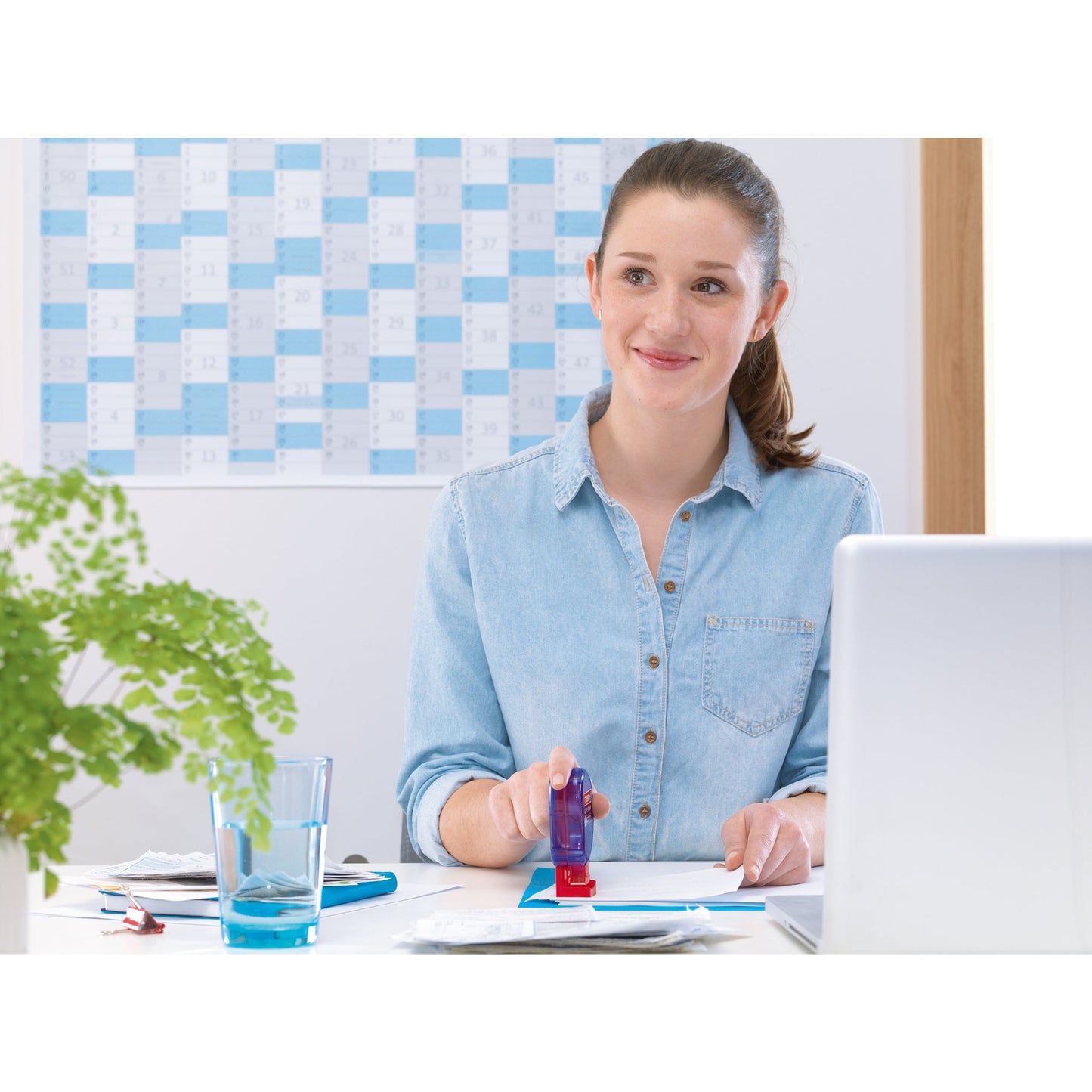 tesa® Klebestempel 8,4 x 8,4 mm (B x L) blau 1.100 Pads/Rl.