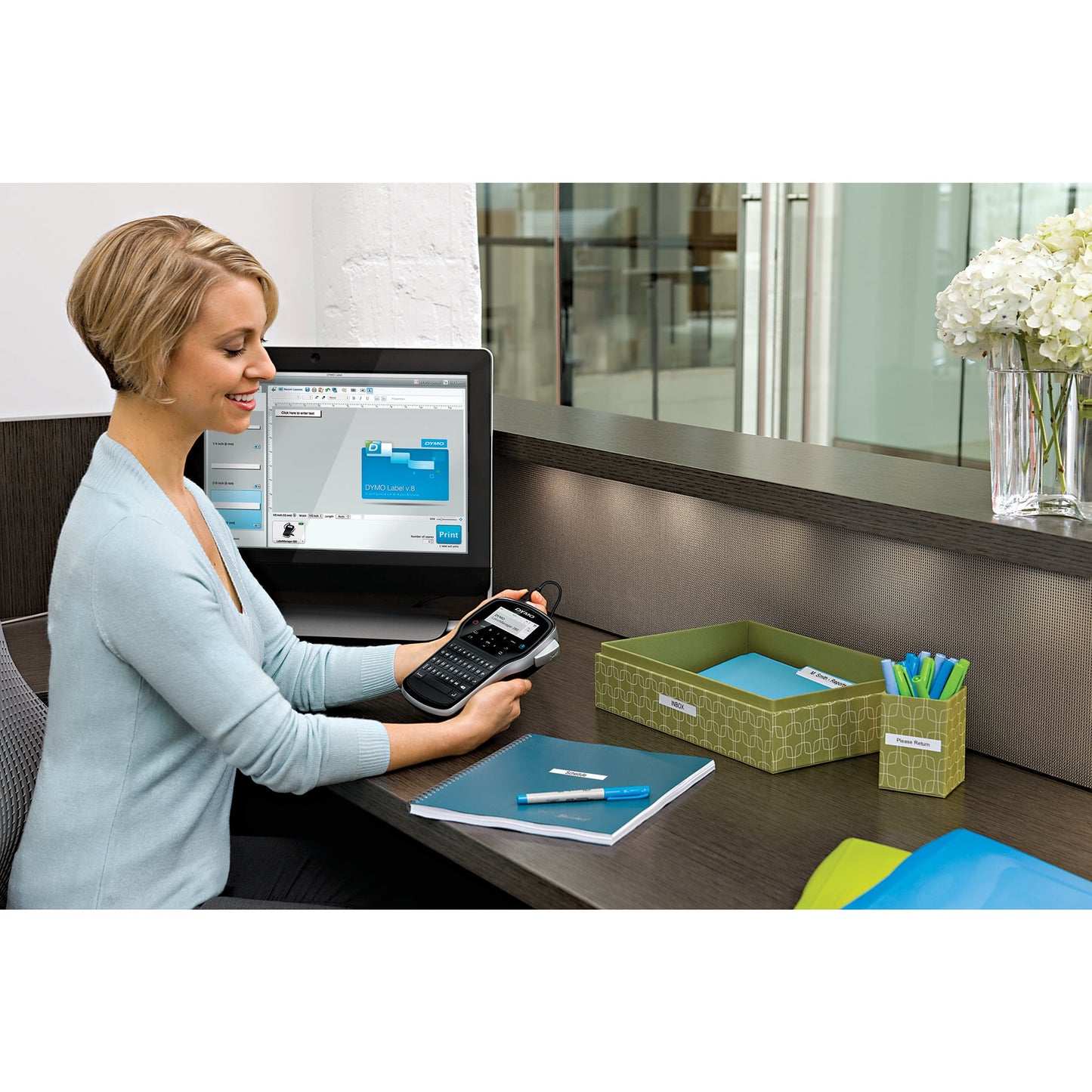 DYMO® Beschriftungsgerät LabelManagerT 280 2 Display-Zeilen 6 Schriftgrößen 2 Druckzeilen inkl. D1-Starter-Schriftbandkassette (12 mm x 3 m, schwarz auf weiß), Akku, USB-Kabel, Ladeadapter, Kurzanleitung