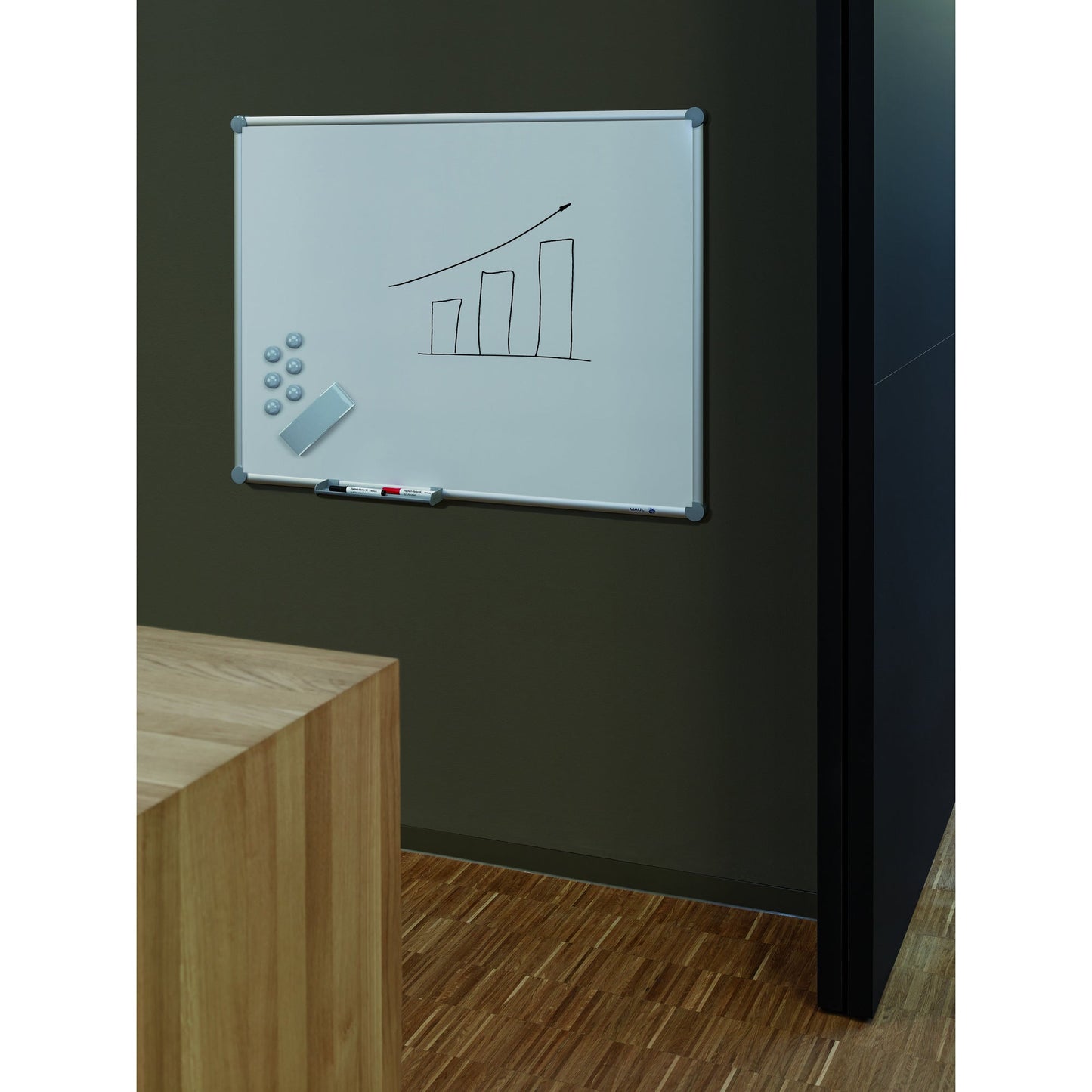 MAUL Whiteboard 2000 MAULpro Maße der Oberfläche: 180 x 120 cm (B x H) Tafel magnethaftend nicht beidseitig beschreibbar Stahl kunststoffbeschichtet weiß
