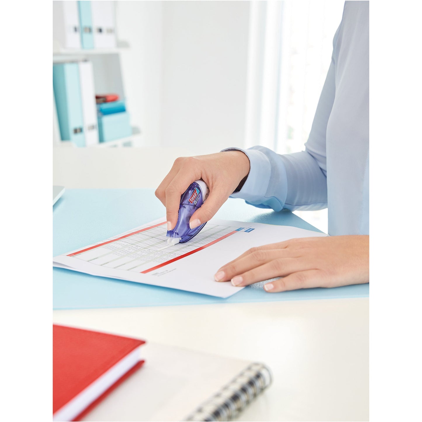 tesa® Korrekturroller 4,2 mm x 14 m (B x L) keine seitliche Anwendung 2 St./Pack.