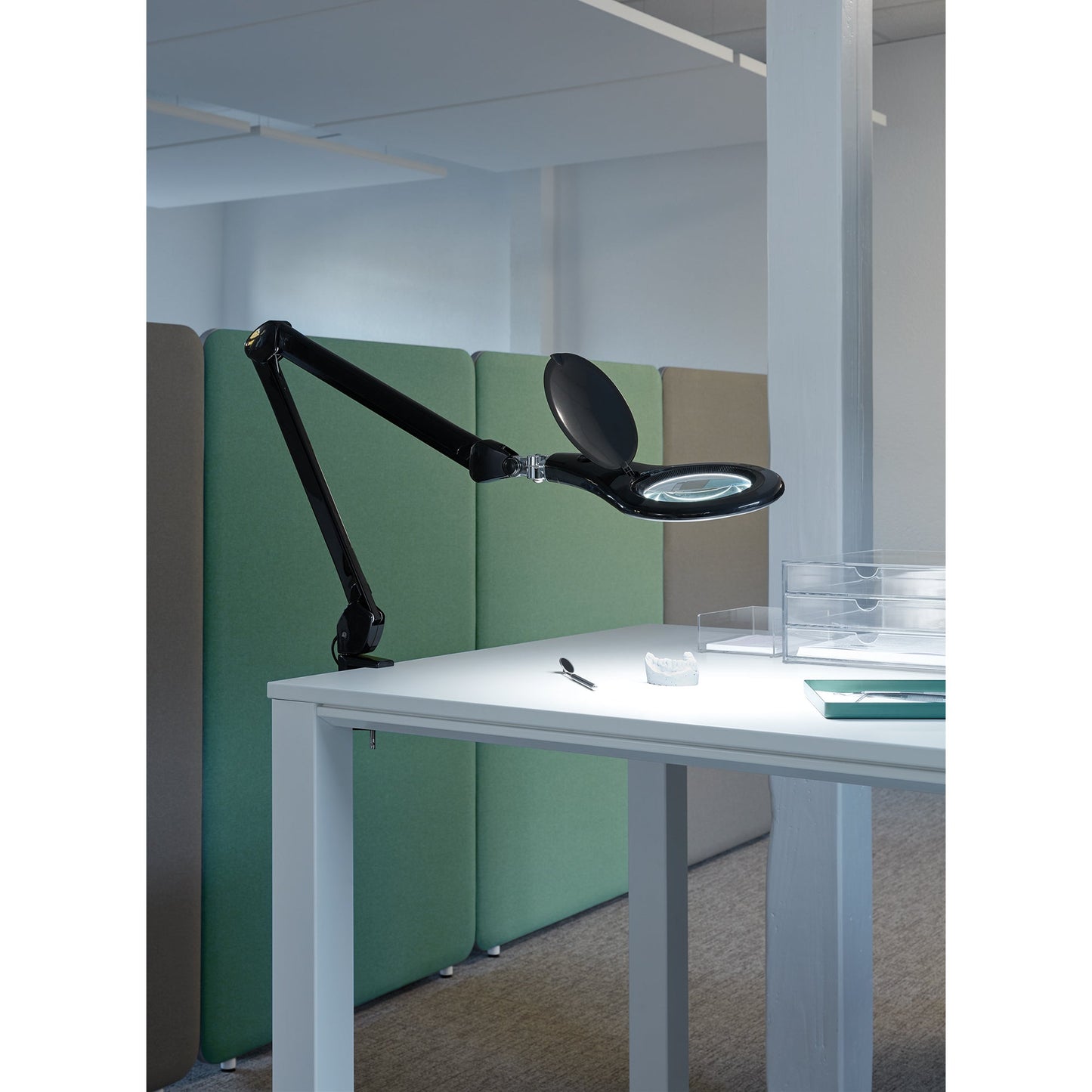 MAUL Leuchtlupe MAULmakro 1,75-fach E