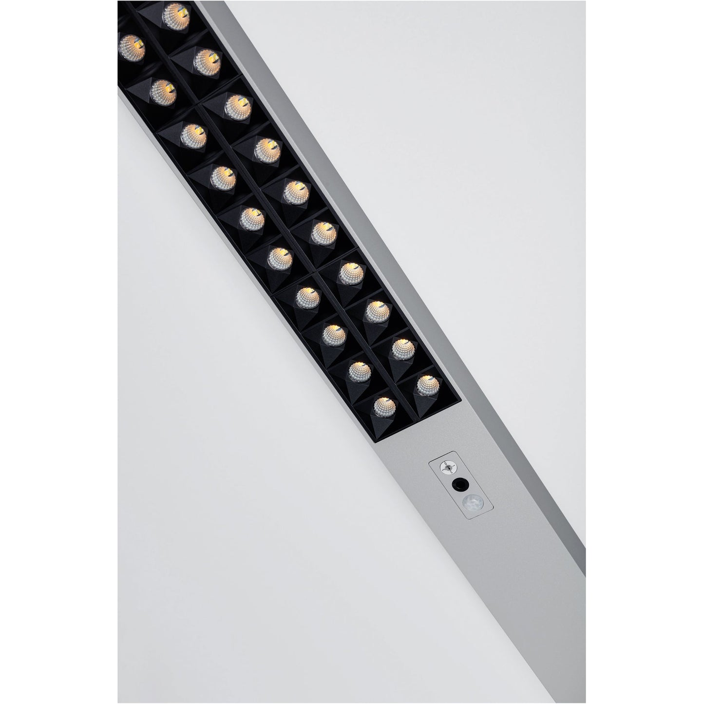 MAUL Stehleuchte MAULsirius colour vario sensor D je Lichtquelle: 1 x 46 kWh/1.000h, 1 x 20 kWh/1.000h LED Helligkeit einstellbar silber