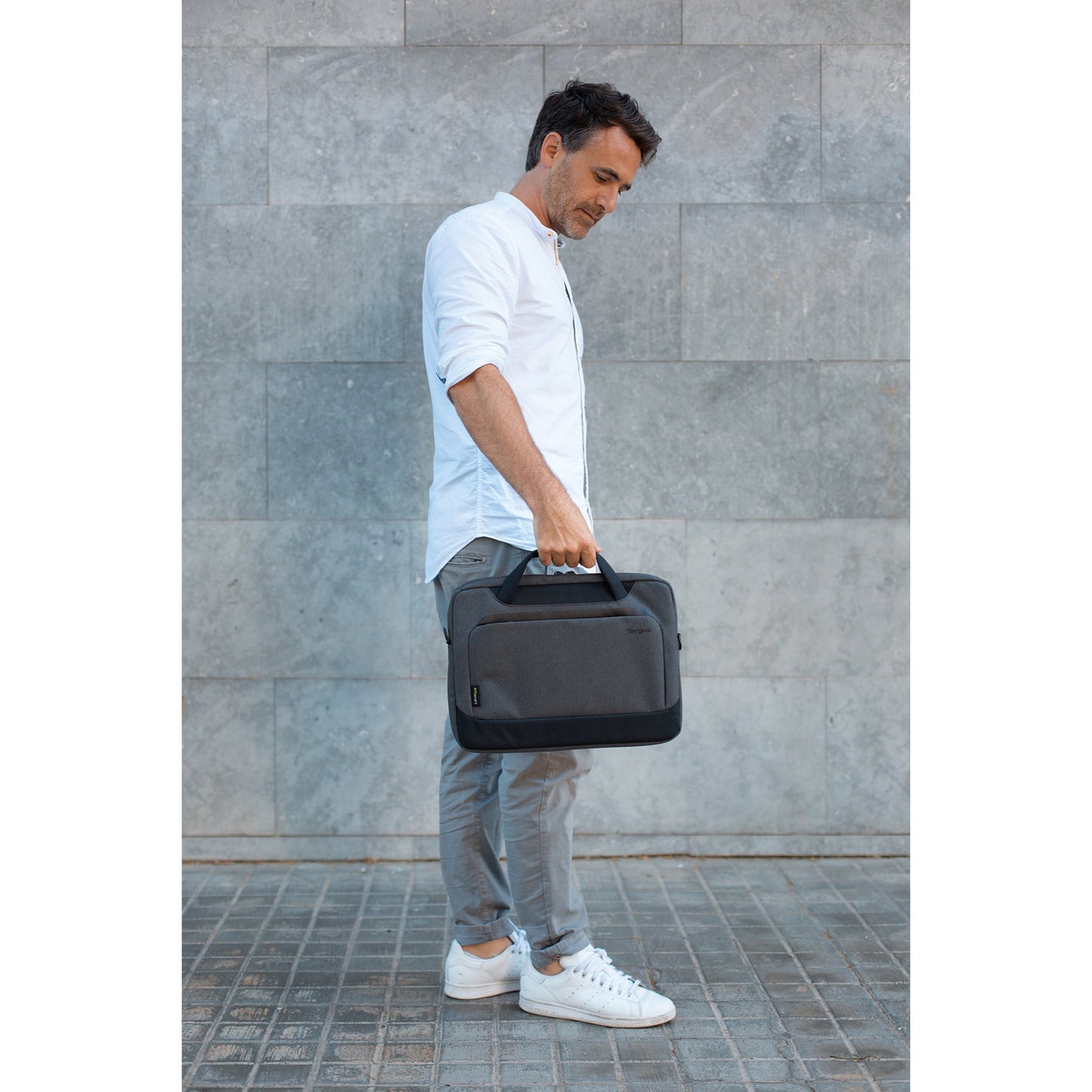 Targus Notebooktasche Cypress 38 x 32,5 x 4 cm (B x H x T) Kunststoff grau