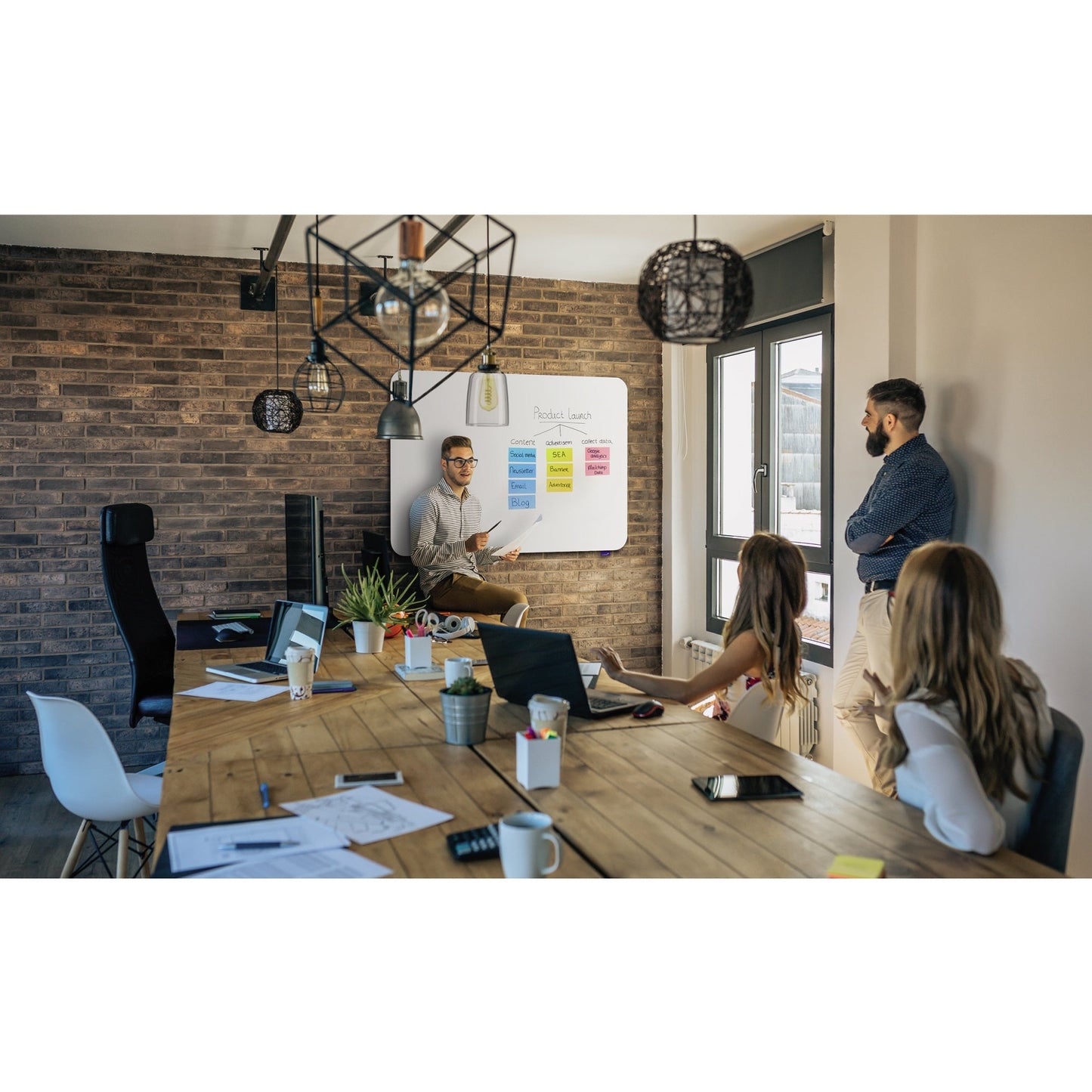 Legamaster Whiteboard ESSENCE Maße der Oberfläche: 119,5 x 90 cm (B x H) Tafel magnethaftend nicht beidseitig beschreibbar Keramikstahl emailliert weiß