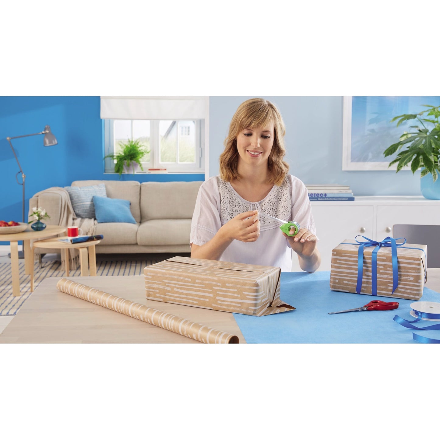 tesa® Handabroller Mini nachfüllbar inkl. 2 Rollen tesafilm® Eco & Clear, 19 mm x 10 m (B x L) ohne Lösungsmittel grün