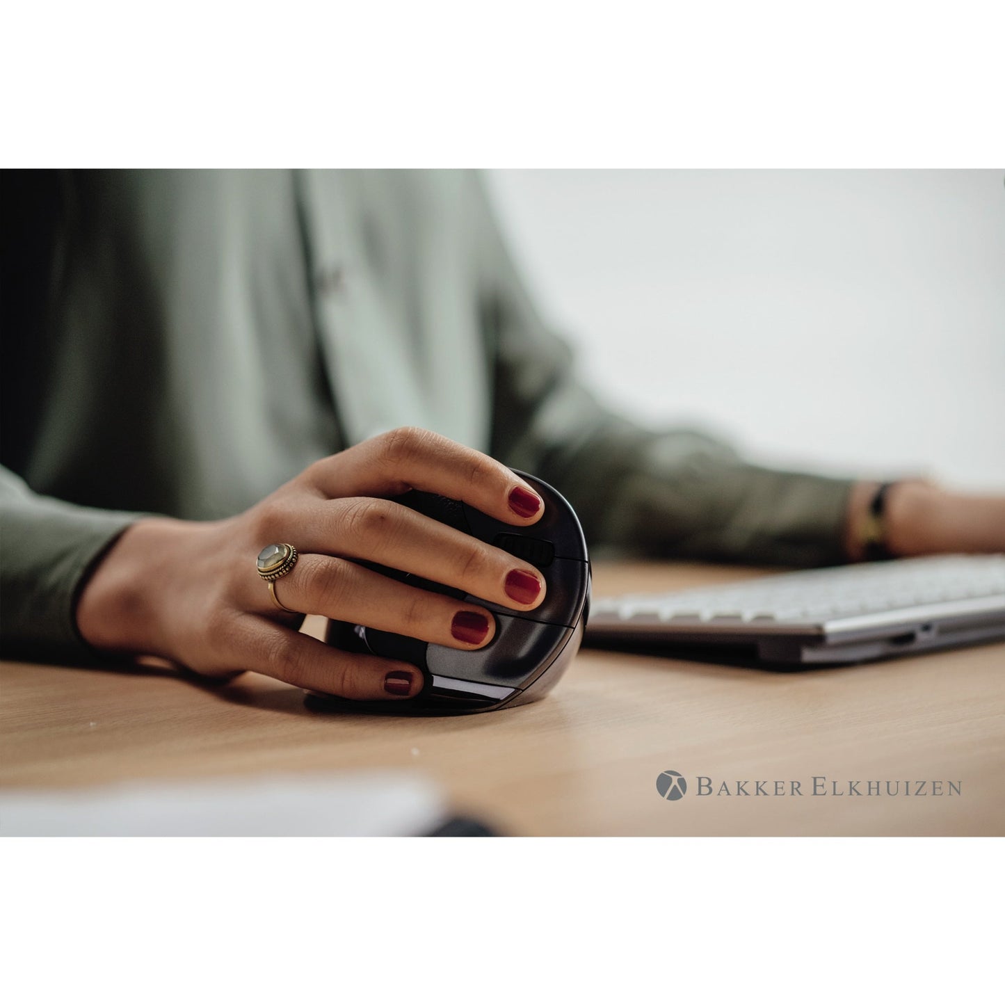 BakkerElkhuizen Optische PC Maus Evoluent D Rechtshänder ergonomisch USB schwarz/silber