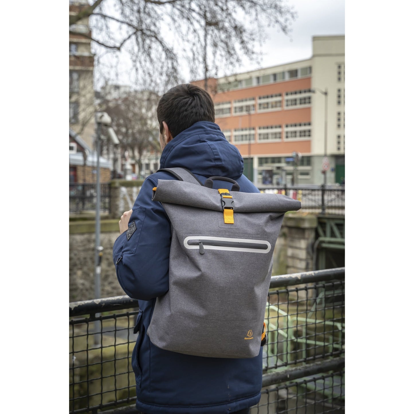Exacompta Notebookrucksack Exactive® Young Steckverschluss geschütztes Notebookfach im inneren, Fach für Ablageund Dokumente, kleinere Reißverschlusstasche im inneren für Schlüssel und Smartphone, geschweißte Außentasche mit Reißverschluss