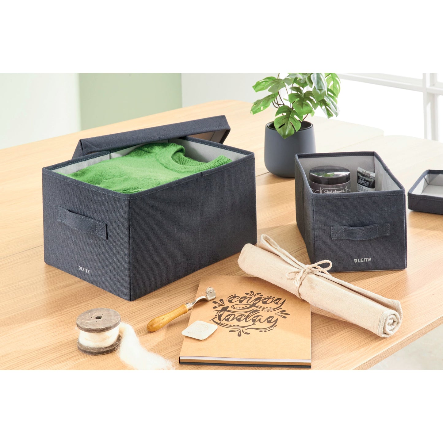 Leitz Aufbewahrungsbox Fabric mittel 28,5 x 20,3 x 38 cm (B x H x T) DIN A4 Karton/Stoff samtgrau 2 St./Pack.