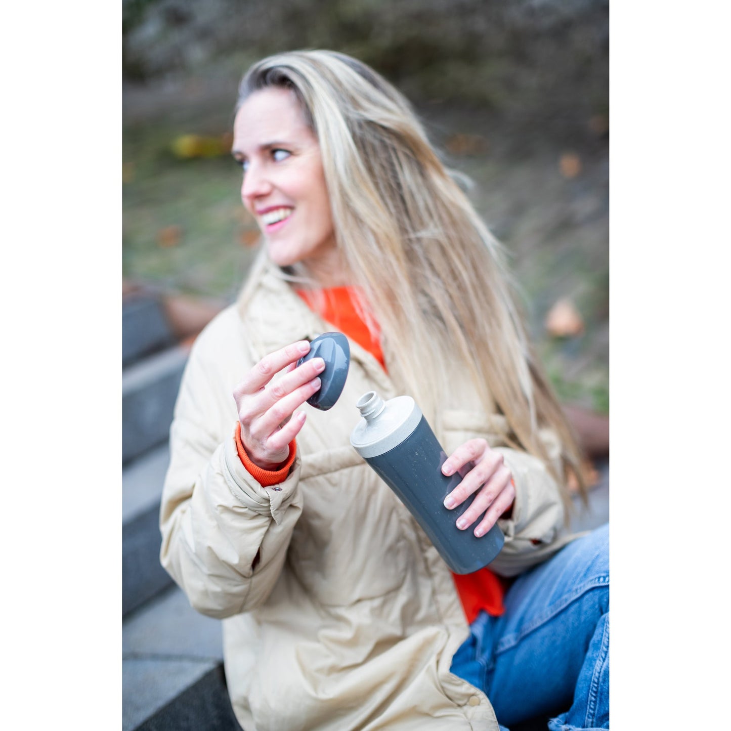 Koziol Trinkflasche OASE 0,425l TPE Kunststoff nature flower blue