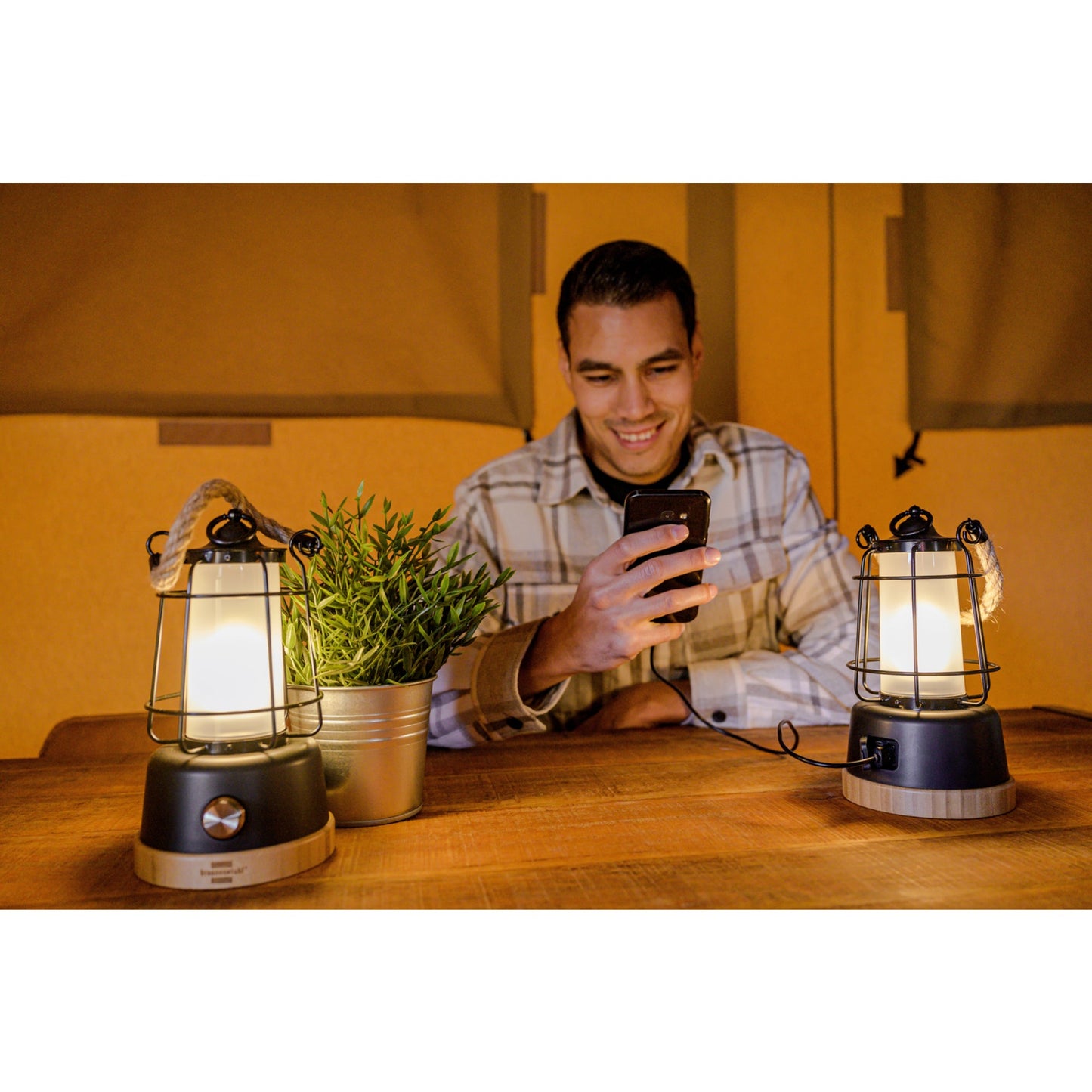 brennenstuhl® Campingleuchte CAL 1 6W 2.700-6.500K 5.200mA·h Kunststoff/Metall