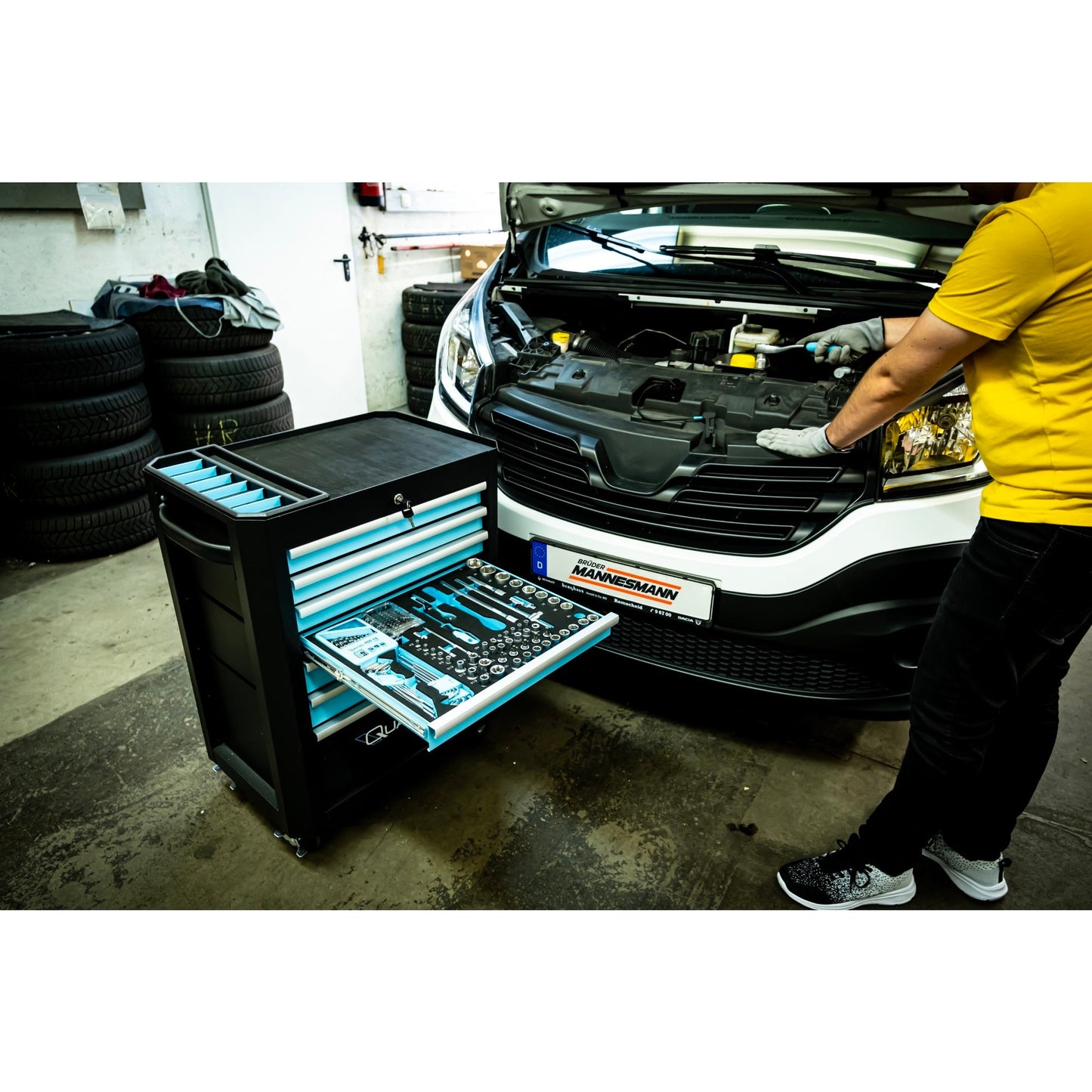 BRÜDER MANNESMANN Werkstattwagen gefüllt 72 x 96 x 52 cm (B x H x T) 217 Teile 7 Schubladen