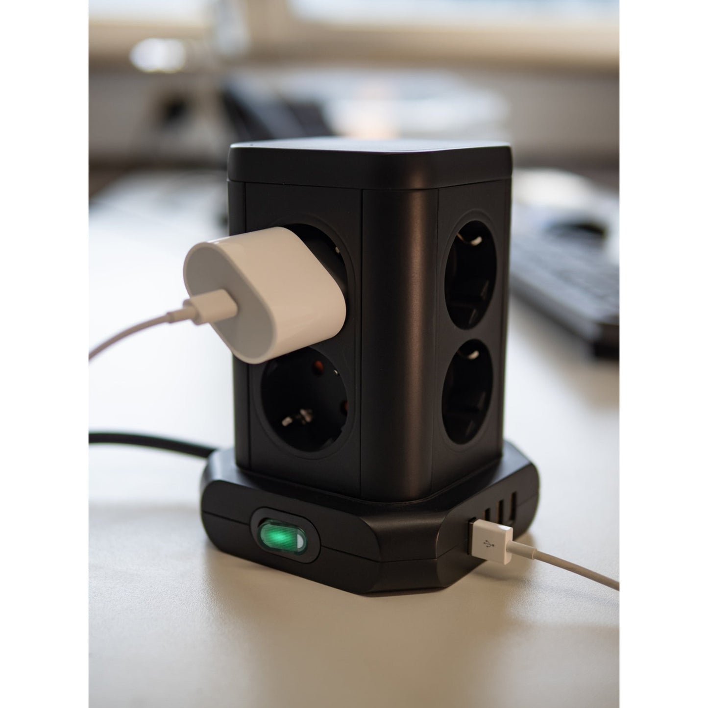 brennenstuhl® Tischsteckdosenleiste Steckdosenturm 8 Steckdosen 2m 4 USB Ports schwarz