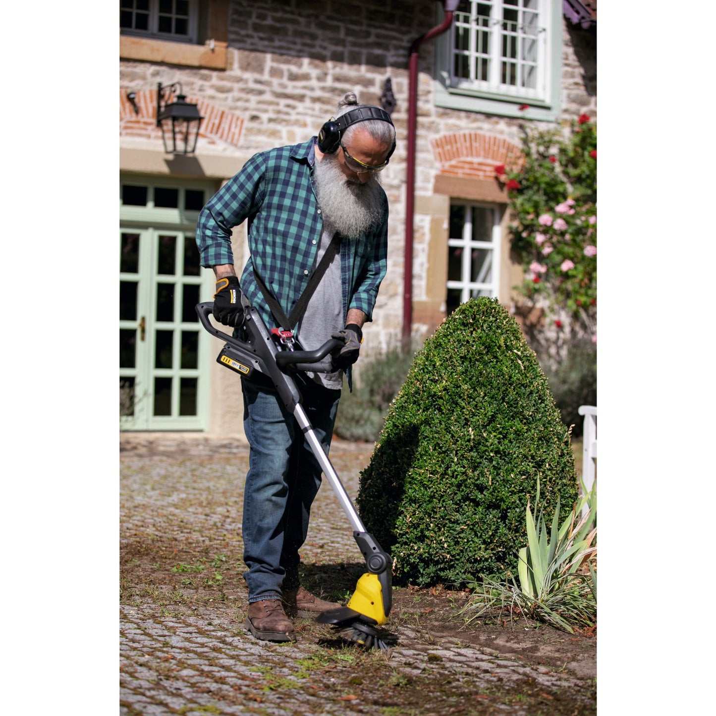 Kärcher Unkrautentferner WRE 18-55 23 x 38 x 132 cm (B x H x L) 2.300-2.800 U/Min. Akku ohne Akkupack Zubehör erforderlich: Zubehör erforderlich Schnellladegerät Battery Power 18 V 2.445-032.0 2,9kg