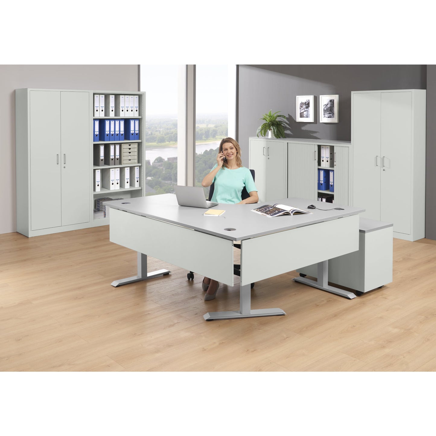 Schreibtisch FLEX MODUL Maße: 1.800/800 x 605-1.255 x 1.400/800 mm (B x H x T) Holz lichtgrau