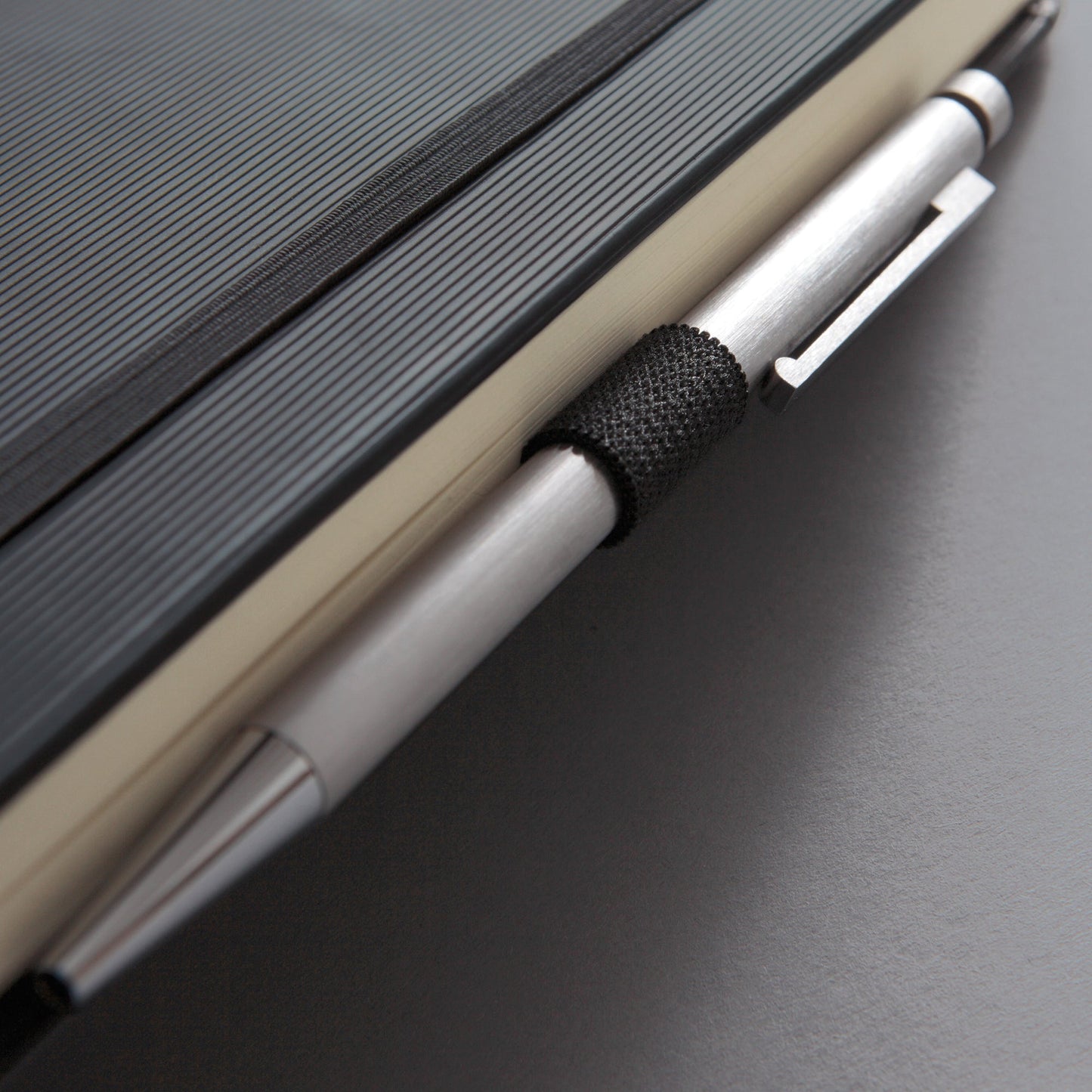 SIGEL Notizbuch Conceptum DIN A4+ liniert schwarz 97 Bl.