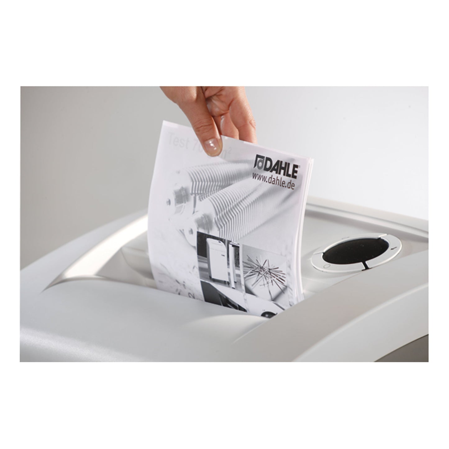 DAHLE Aktenvernichter 216 P-2 Papier, Heftklammern, Büroklammern, Kreditkarten, CDs/DVDs Streifenschnitt 35 Bl. grau