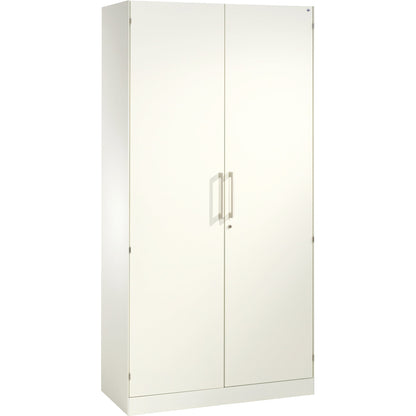 C+P Flügeltürenschrank Asisto 1.000 x 1.980 x 435 mm (B x H x T) 4 Fachböden Stahl Farbe der Front: verkehrsweiß Farbe des Korpus: verkehrsweiß