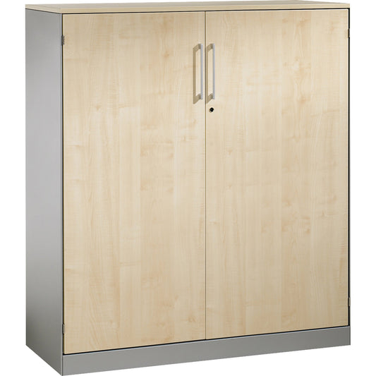 C+P Flügeltürenschrank Asisto 1.000 x 1.635 x 435 mm (B x H x T) 3 Fachböden Farbe der Front: ahorn Farbe des Korpus: weißaluminium