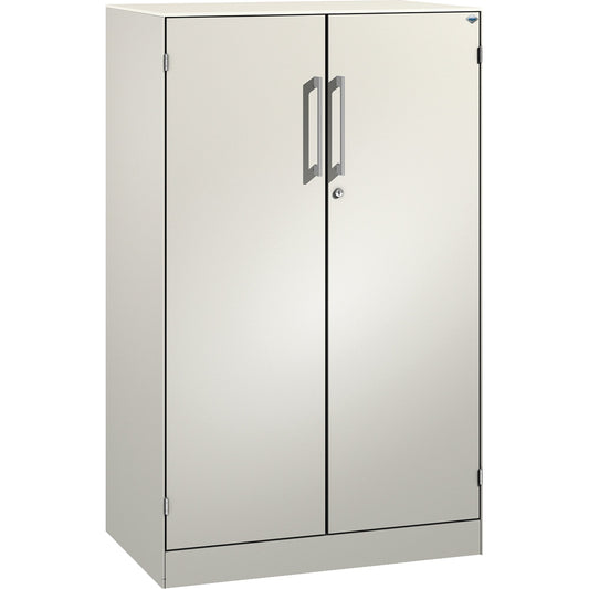 C+P Flügeltürenschrank Asisto 800 x 1.310 x 435 mm (B x H x T) 2 Fachböden Stahl Farbe der Front: verkehrsweiß Farbe des Korpus: verkehrsweiß