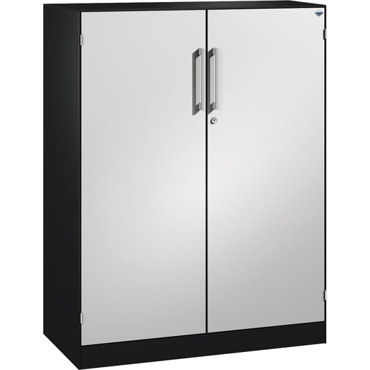 C+P Flügeltürenschrank Asisto 1.000 x 1.310 x 435 mm (B x H x T) 2 Fachböden Stahl Farbe der Front: lichtgrau Farbe des Korpus: schwarzgrau