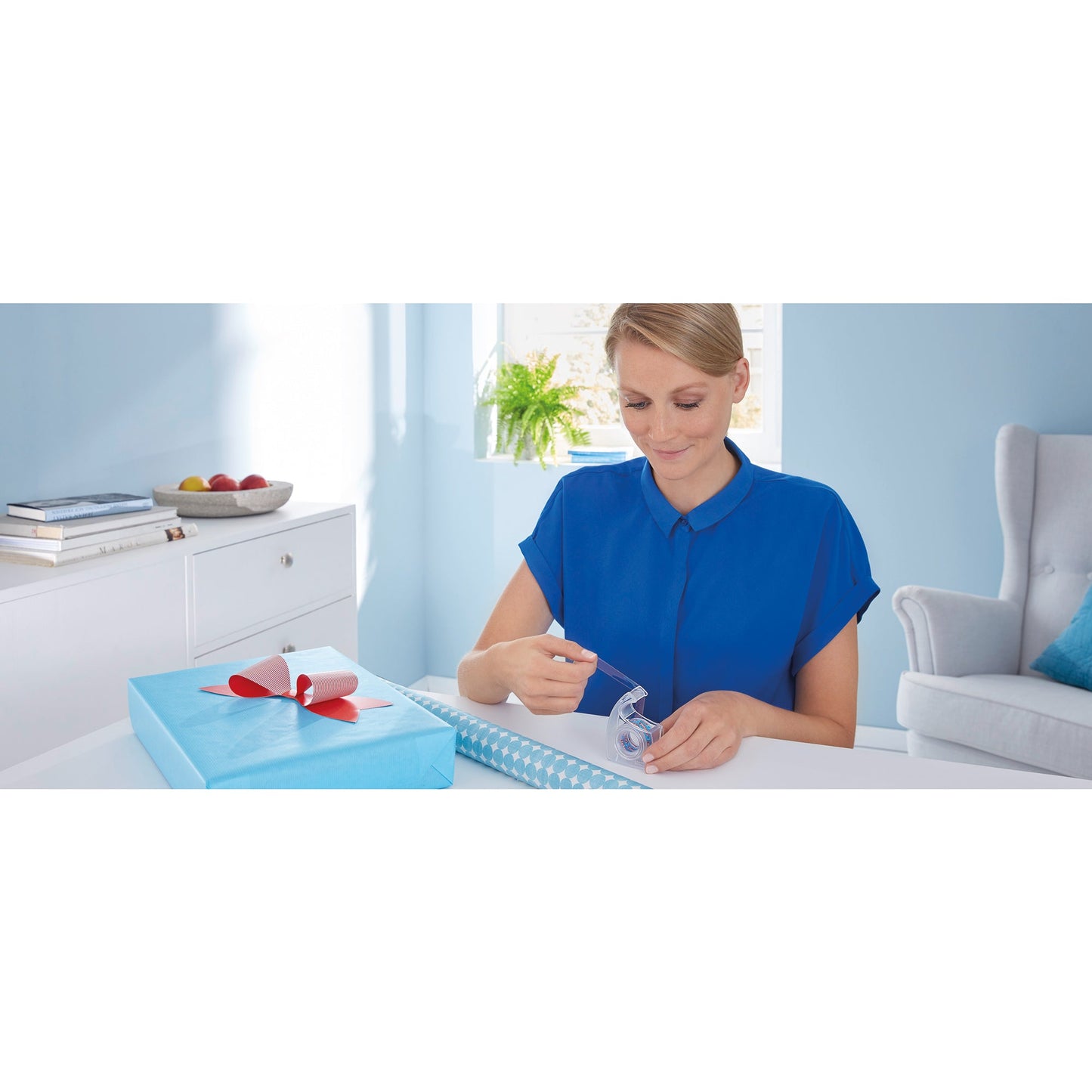 tesa® Handabroller Easy Cut® nachfüllbar transparent