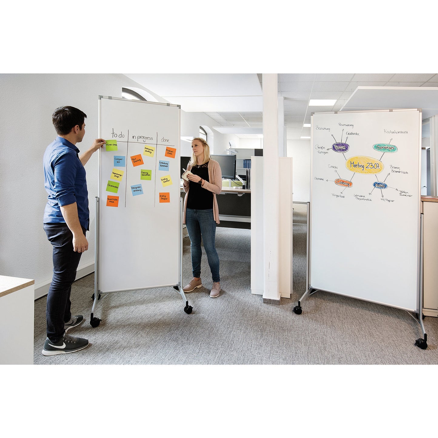 MAUL Whiteboard MAULpro easy2move Maße der Oberfläche: 100 x 180 cm (B x H) Tafel magnethaftend beidseitig beschreibbar inkl. zwei Flipchartblockhalter Stahl kunststoffbeschichtet grau