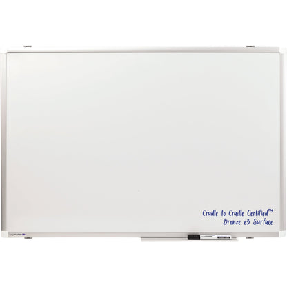 Legamaster Whiteboard PREMIUM PLUS Maße der Oberfläche: 90 x 60 cm (B x H) Tafel magnethaftend nicht beidseitig beschreibbar inkl. einem schwarzen Boardmarker TZ 1 Stahl emailliert weiß