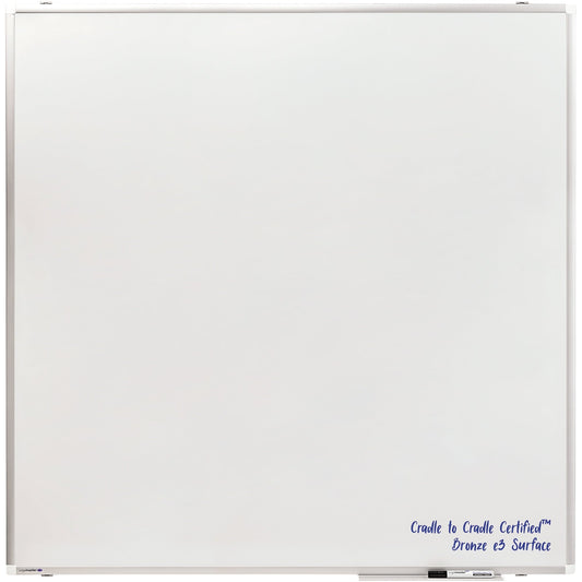 Legamaster Whiteboard PREMIUM PLUS Maße der Oberfläche: 120 x 120 cm (B x H) Tafel magnethaftend nicht beidseitig beschreibbar inkl. einem schwarzen Boardmarker TZ 1 Stahl emailliert weiß