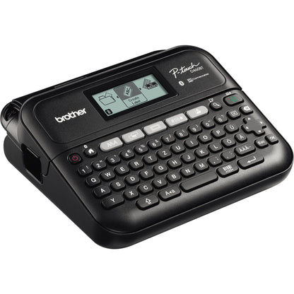 Brother Beschriftungsgerät PT-D460BTVP 2 Display-Zeilen 7 Schriftgrößen 5 Druckzeilen inkl. 1 Schriftband (18 mm x 4 m, schwarz auf weiß), Netzadapter, USB-Kabel