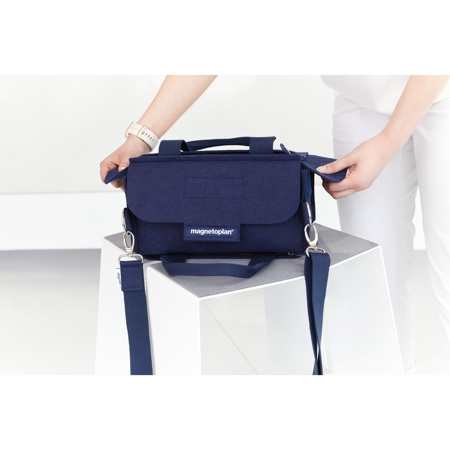 magnetoplan® Moderationstasche ecoAware 29 x 18 x 14,5 cm (B x H x T) 1.900 Teile Polyester, 100 % recycelt blau