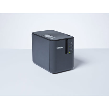 Brother Beschriftungsgerät PT-P900Wc inkl. TZe-Schriftbandkassette (36 mm x 8 m, schwarz auf weiß), Netzadapter, Netzkabel, USB-Kabel
