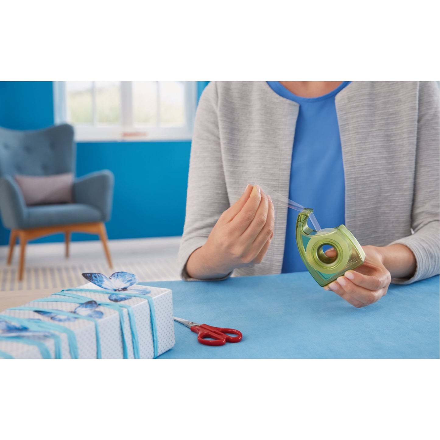 tesa® Handabroller Easy Cut nachfüllbar grün transparent