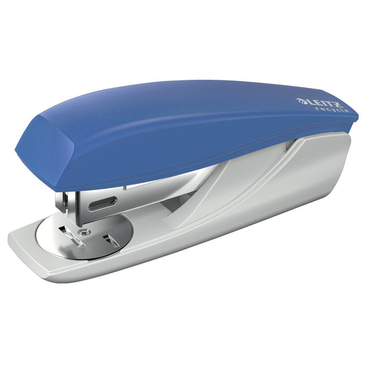 Leitz Heftgerät NeXXt Recycle 24/6, 26/6 fest/lösbar/nageln 25 Bl. (80 g/m²) Metall/Kunststoff (Kunststoff, 96 % recycelt) blau