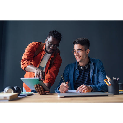 Philips Diktiergerät VoiceTracer 1,5 x 14,5 x 1,1 cm (B x H x T) 129h inkl. 6 Ersatzkugelschreiberminen, USB-C/USB-A Kabel, Kurzanleitung, Sembly-Gutschein schwarz/silber