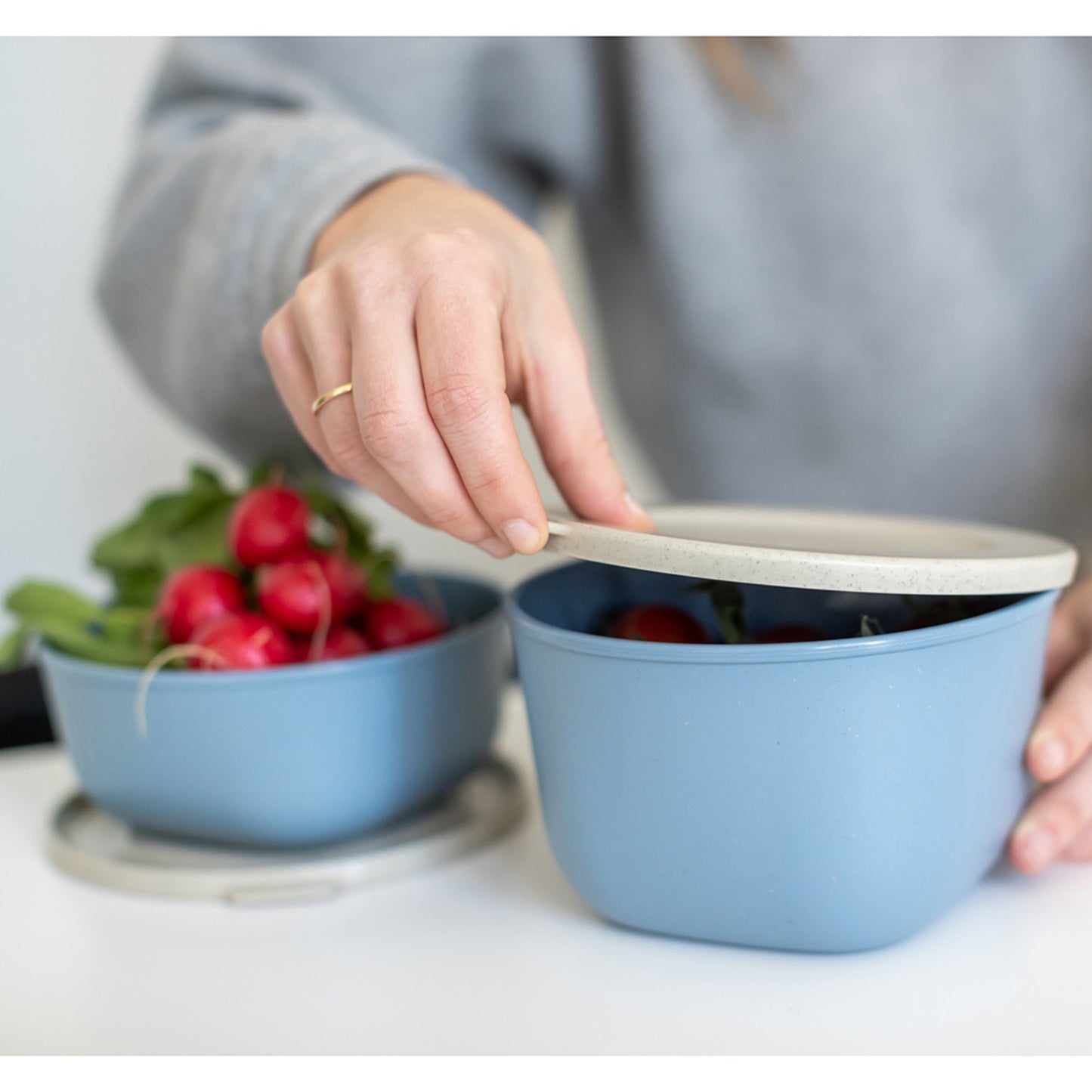 Koziol Vorratsdose CONNECT BOX 15,8 x 6,5 x 16,2 cm (B x H x L) 0,7l mikrowellengeeignet TPE Kunststoff nature flower blue
