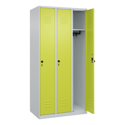 C+P Kleiderspind Classic PLUS 900 x 1.850 x 500 mm (B x H x T) 3 Abteile Stahl Farbe der Front: clowngrün Farbe des Korpus: lichtgrau