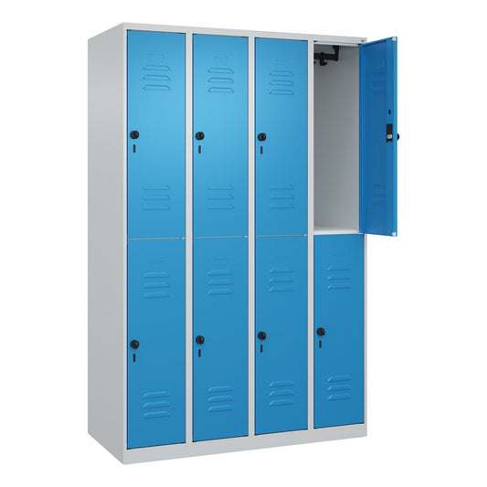 C+P Kleiderspind Classic PLUS 1.200 x 1.850 x 500 mm (B x H x T) 4 Abteile Stahl Farbe der Front: lichtblau Farbe des Korpus: lichtgrau