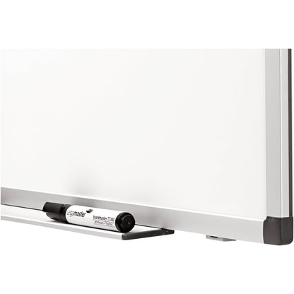 Legamaster Whiteboard PREMIUM Maße der Oberfläche: 90 x 60 cm (B x H) Tafel magnethaftend nicht beidseitig beschreibbar inkl. Boardmarker Stahl lackiert weiß