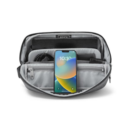 Hotbox Aufbewahrungstasche Utility Pouch Kabel, Ladegeräte 27 x 18 x 8 cm (B x H x T) Reißverschluss Polyester, 100 % recycelt holzkohle