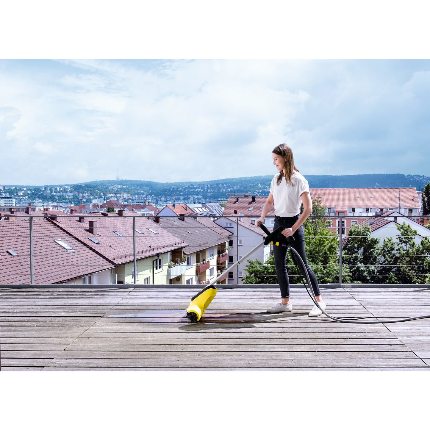 Kärcher Terrassenreiniger elektrisch PCL 4 30,7 x 35 x 128,1 cm (B x H x L) 10bar 4 bar: 180l/h Netzbetrieb 5kg