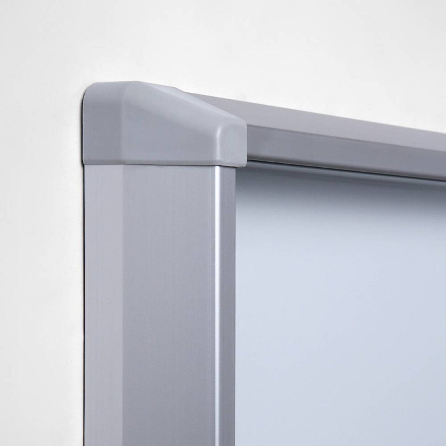 Showdown® Displays Schaukasten Innenbereich 138 x 98,2 x 5,9 cm (B x H x T) 18 x DIN A4 mit Schloss Aluminium silber