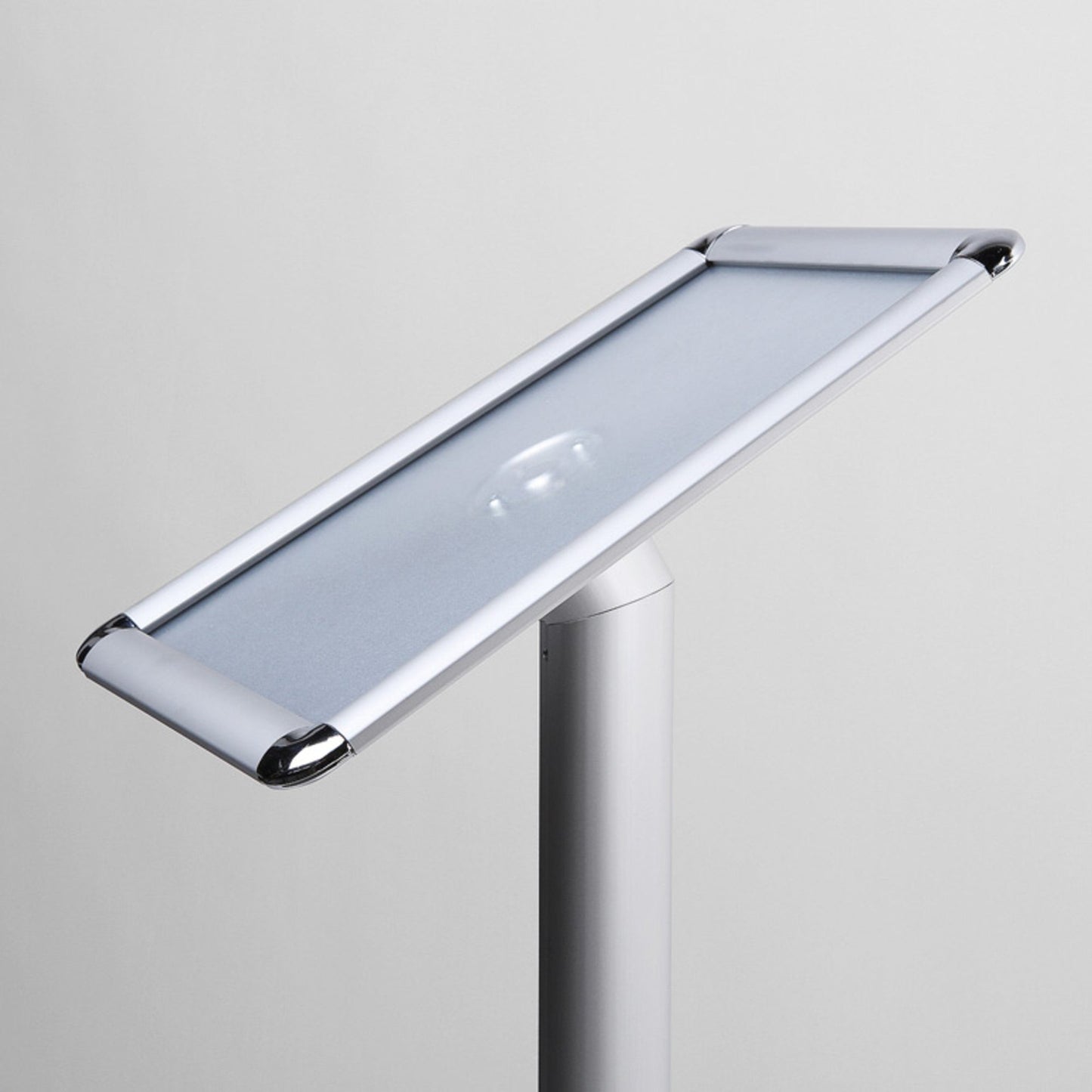 Showdown® Displays Infodisplay Design Standard 45 x 110 x 39,1 cm (B x H x T) DIN A3 silber