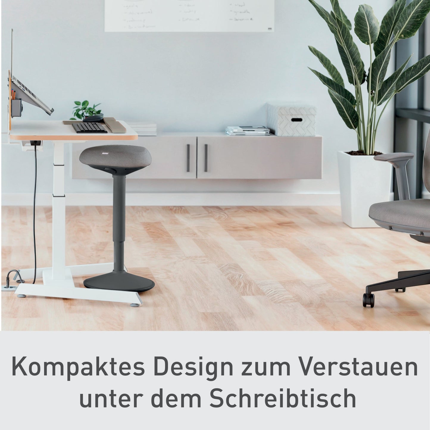 Leitz Sitz-Steh-Hocker Ergo Active 38cm 100 % Post-Consumer-Recycling-Material dunkelgrau