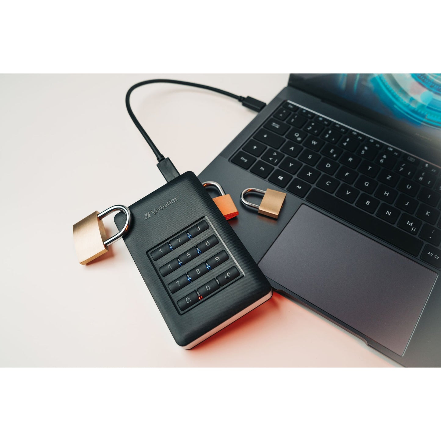 Verbatim Festplatte extern Store 'n' Go Secure Portable 123,5 x 11 x 76 mm (B x H x T) USB 3.1 GEN 1 (USB-C) 1 Tbyte
