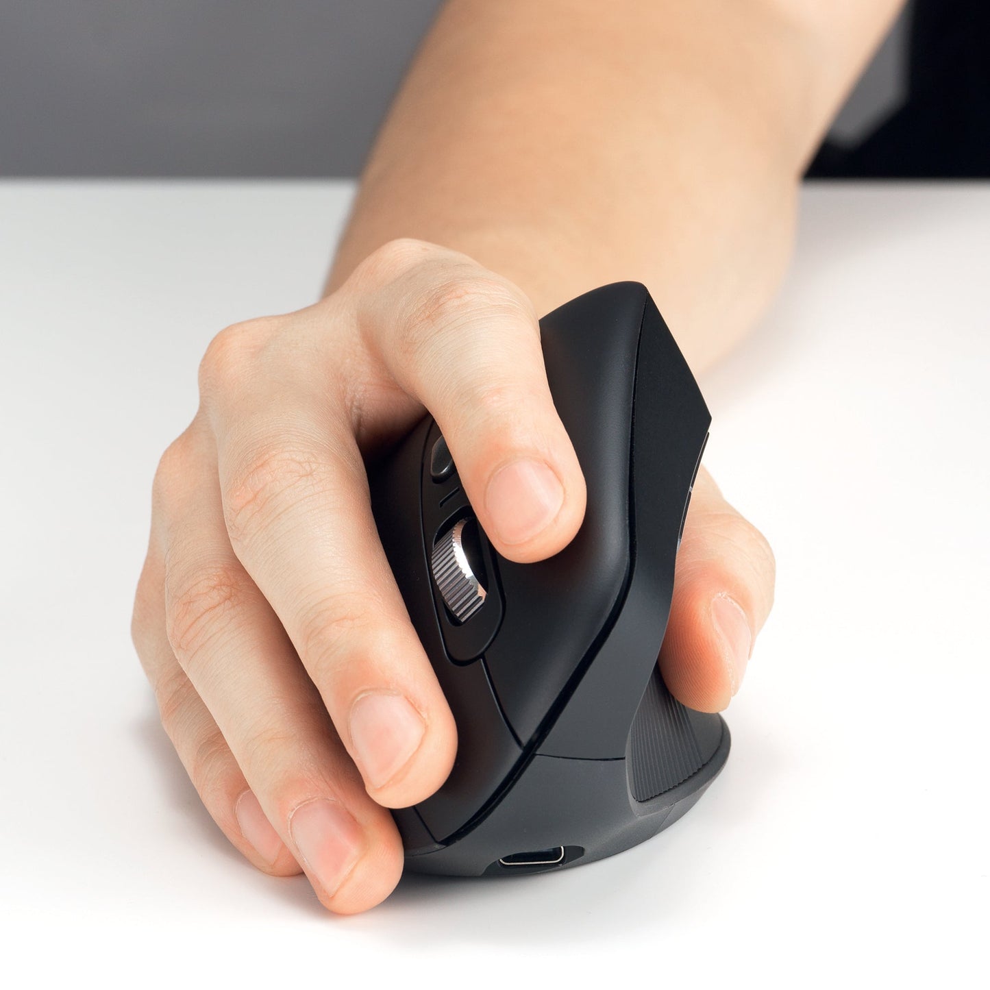 Kensington Optische PC Maus Pro FitT Ergo My 630 EQ Rechtshänder ergonomisch USB-A 10m Akku inkl. USB-A Nano-Receiver, USB-C/USB-A-Ladekabel (1,5 m) schwarz